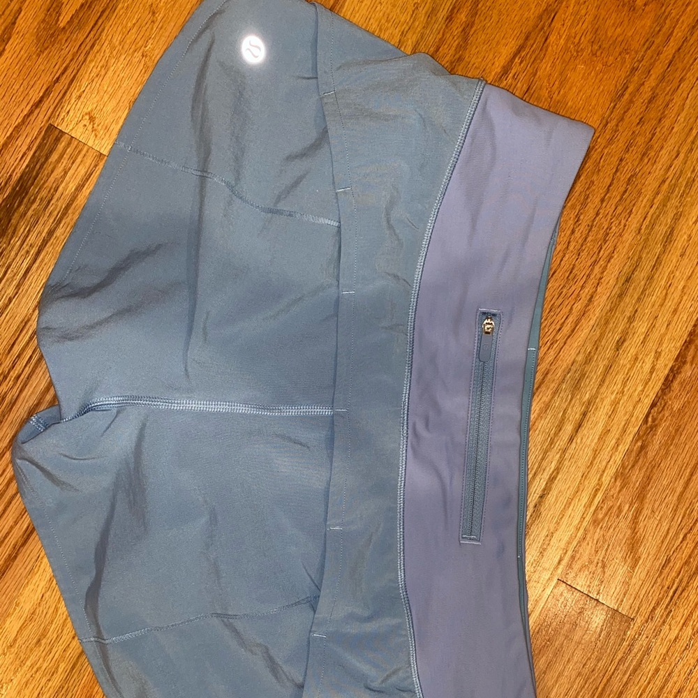 Lulu Lemon chambray speed up 2.5 inch!